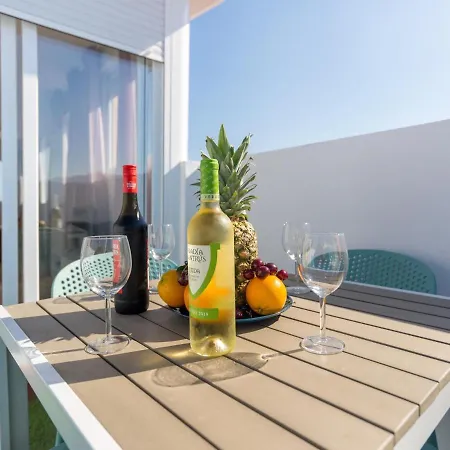 Apartamento Magnifico ático Terraza Con Vistas 2hab Ac Málaga